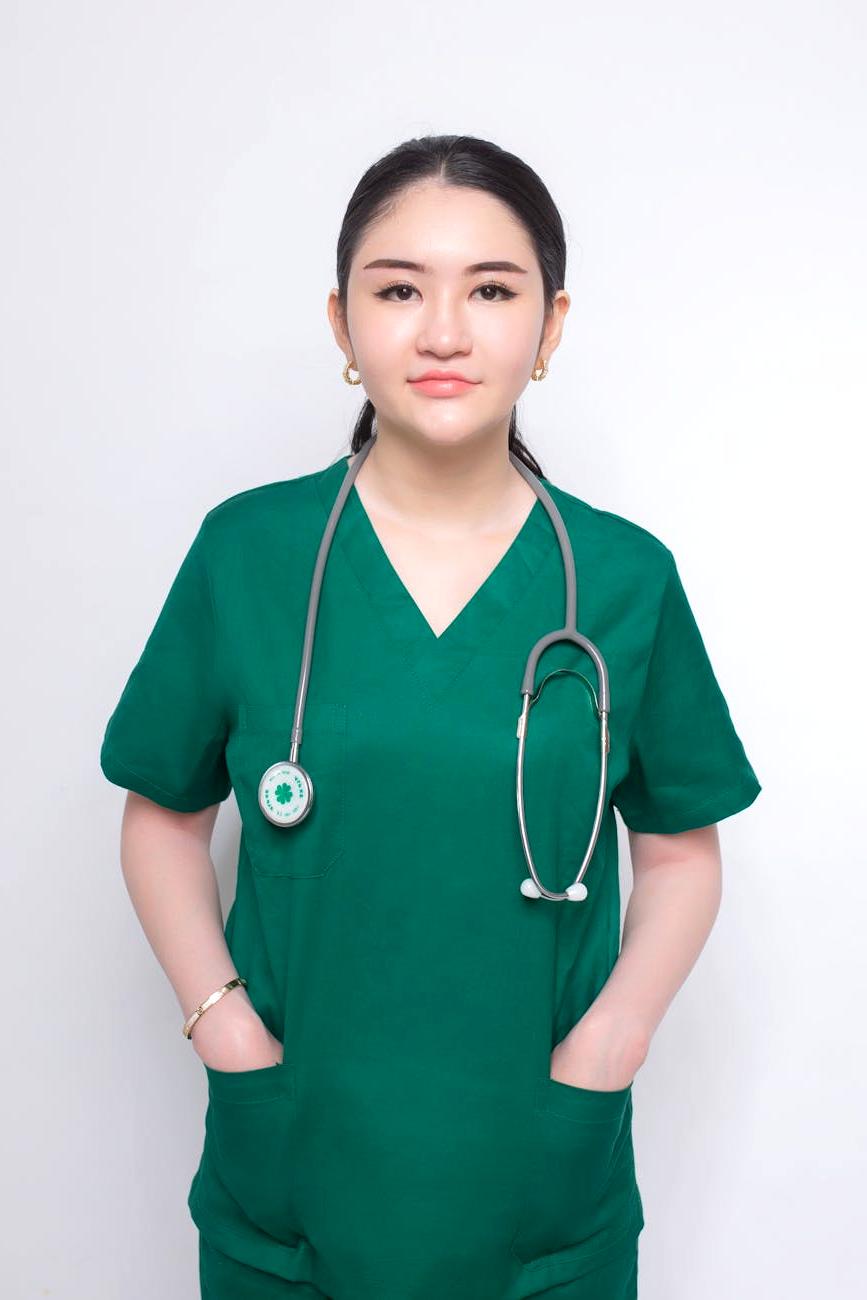 Dr. Eliza Kensington